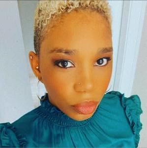 Meet your Posher, Cachet